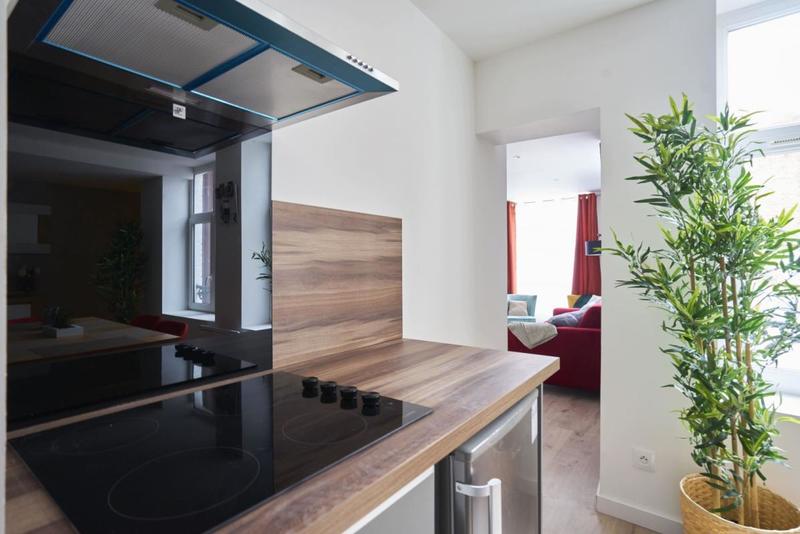 Appartement - 98 m² - 6 pièces