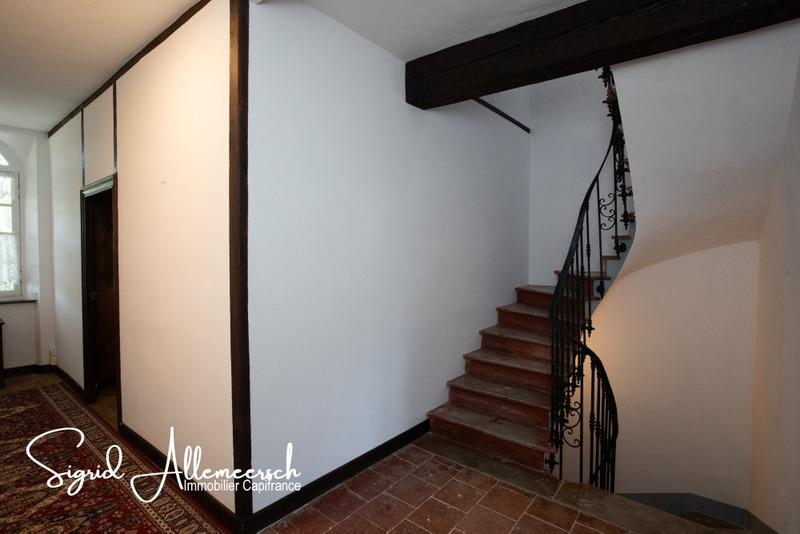 Maison - 227 m² - 7 pièces