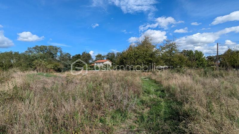 Terrain constructible - 1 324 m²