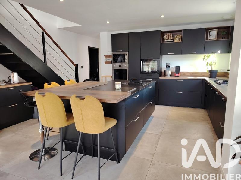 Maison - 145 m² - 5 pièces