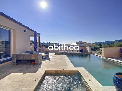 Villa - 181 m² - 6 pièces