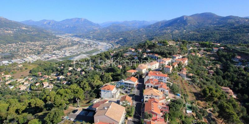 Maison - 499 m² - 6 pièces