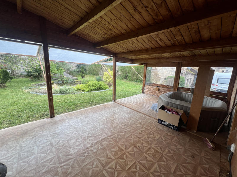 Maison - 230 m² - 5 pièces