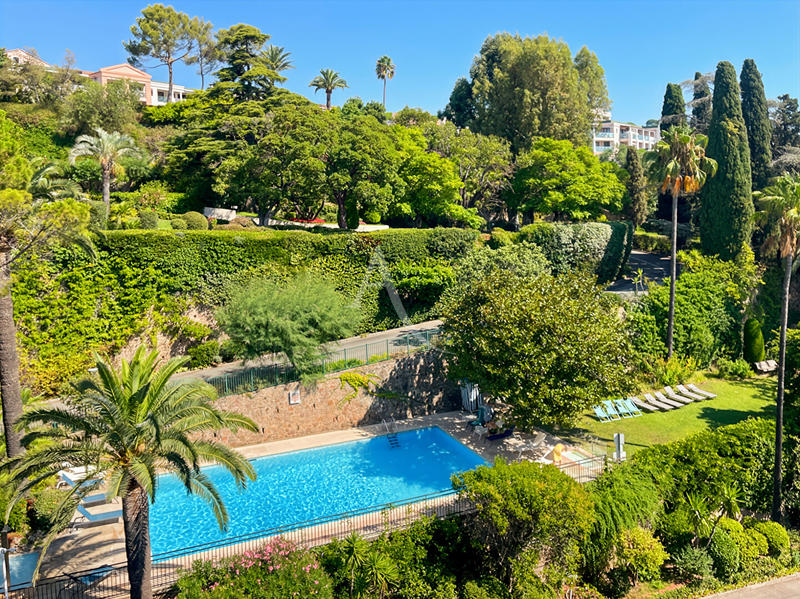 Appartement - 96 m² - 4 pièces