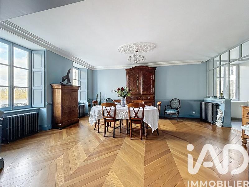 Maison - 340 m² - 9 pièces