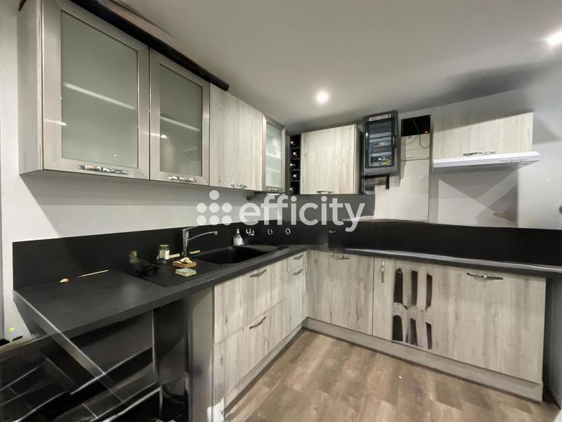 Villa - 186 m² - 9 pièces