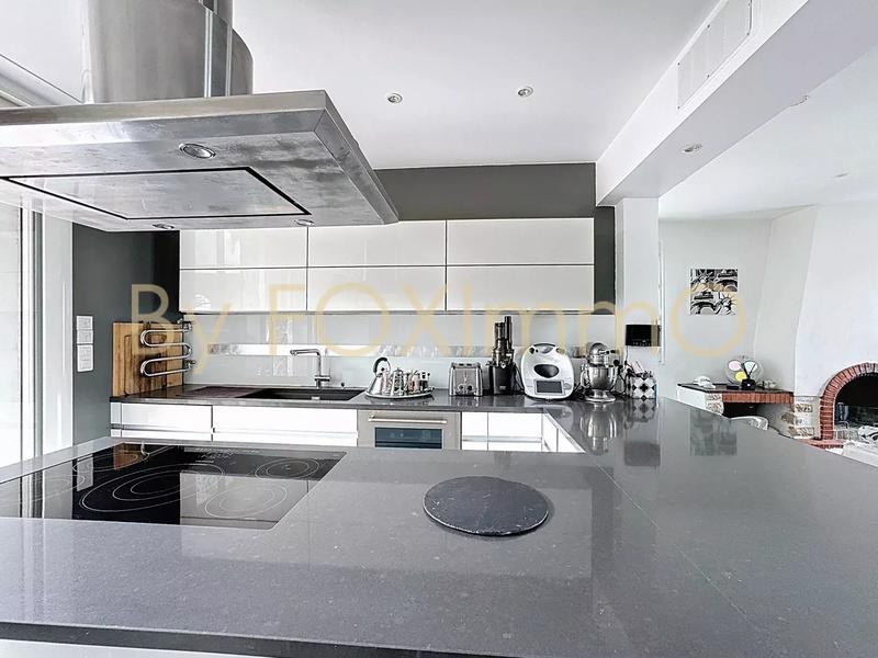 Appartement - 157 m² - 5 pièces