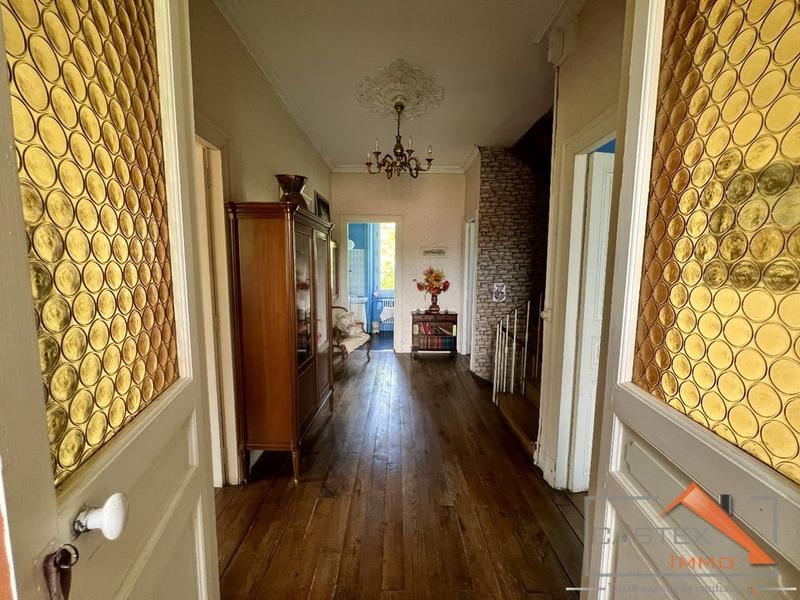 Maison bourgeoise - 224 m² - 9 pièces