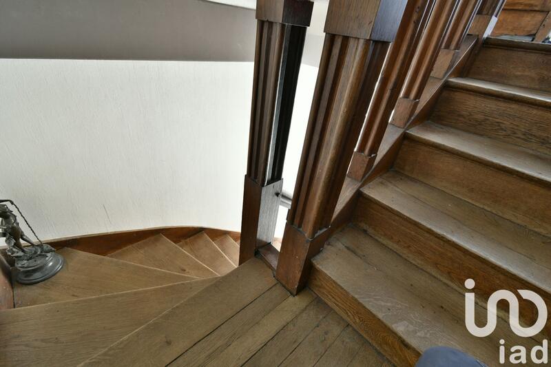 Maison - 248 m² - 5 pièces