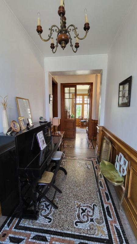 Maison - 385 m² - 8 pièces