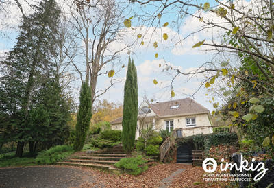 Maison - 180 m² - 7 pièces