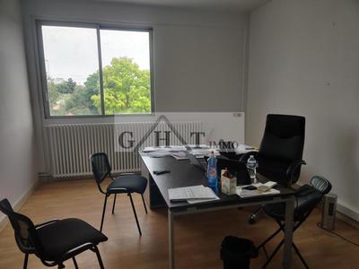 Bureau - 179 m²