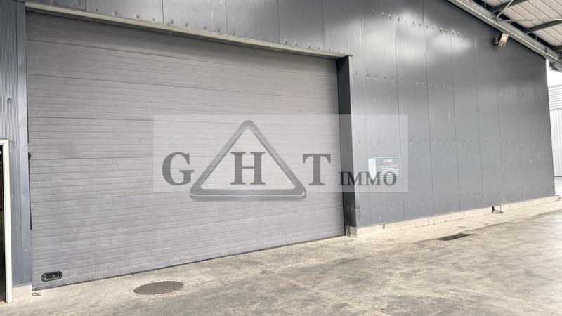 Entrepôt - 5 519 m²