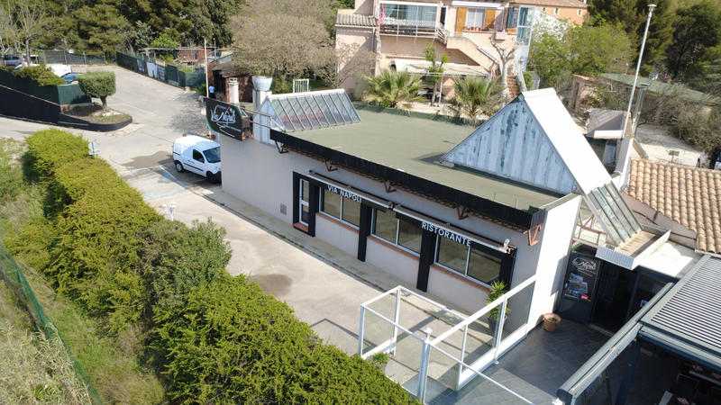 Local commercial - 253 m² - 3 pièces