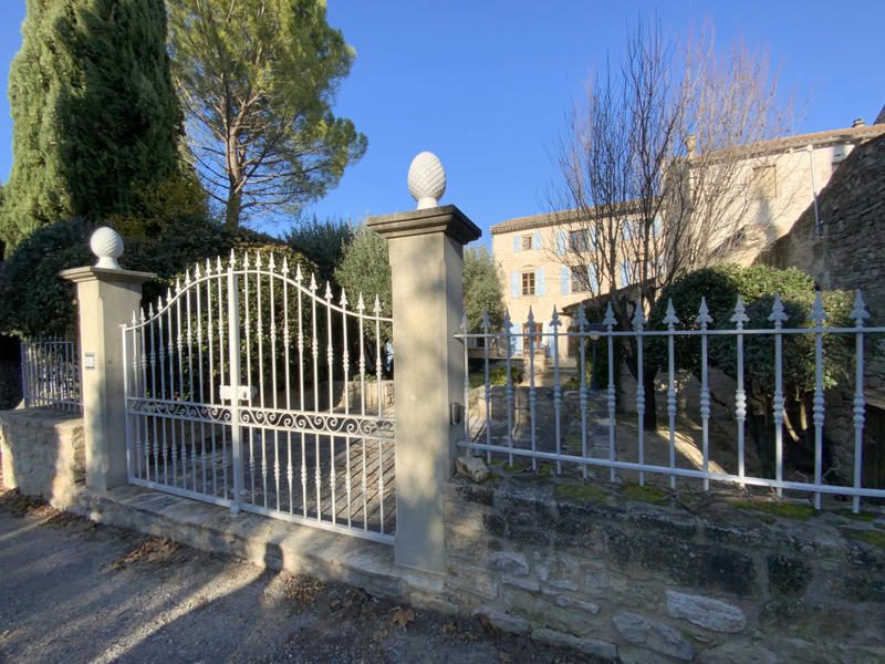 Maison - 234 m² - 8 pièces