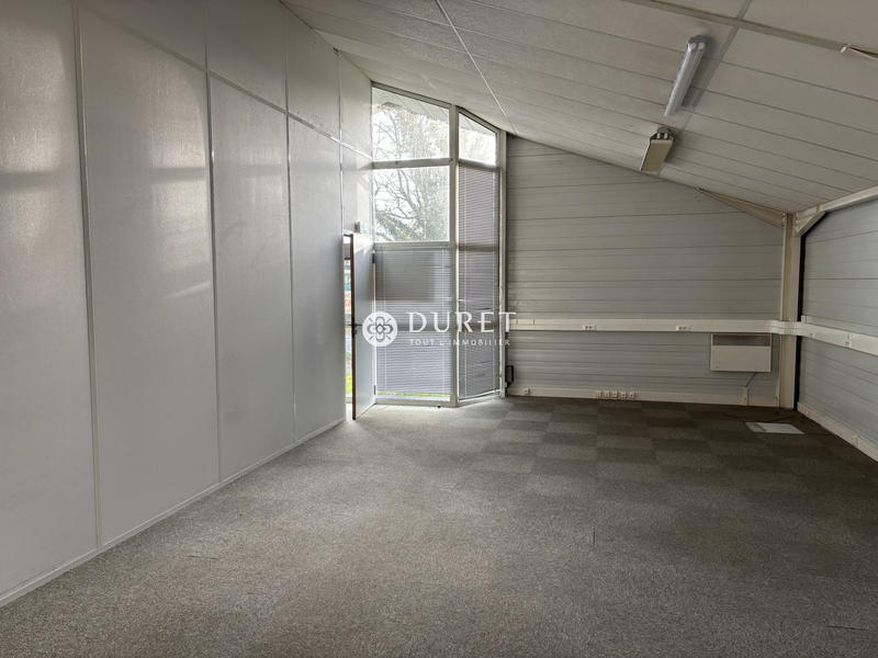 Bureau - 150 m²