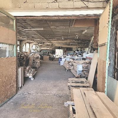 Local artisanal - 1 300 m²