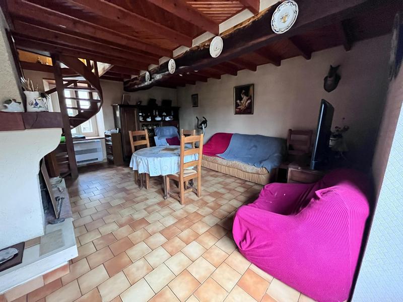Maison - 94 m² - 6 pièces