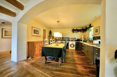 Maison - 256 m² - 11 pièces