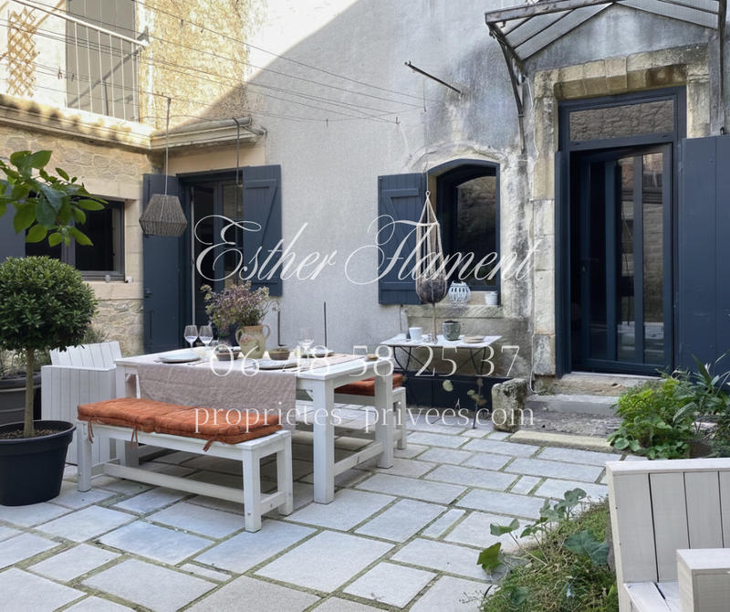 Maison - 213 m² - 6 pièces