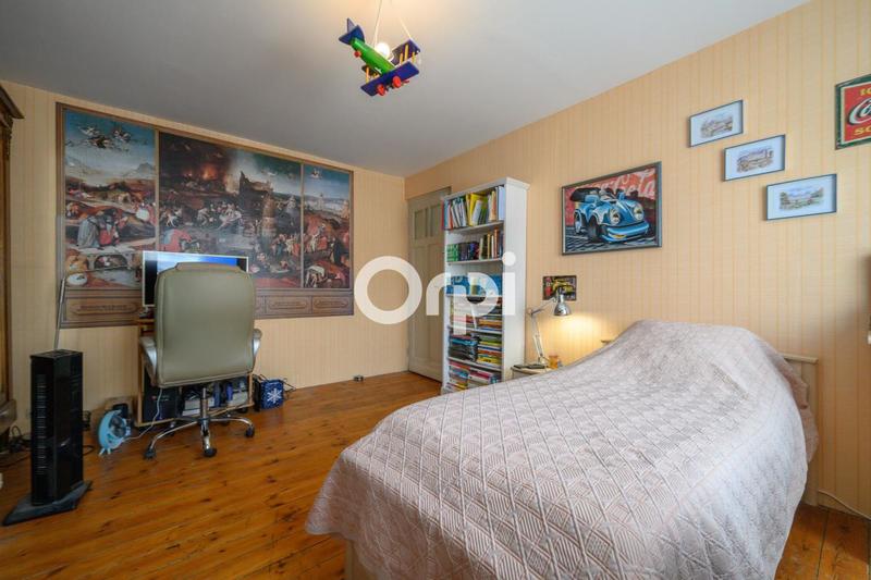 Maison - 214 m² - 5 pièces