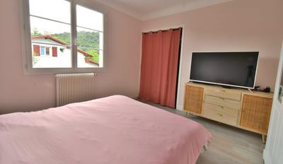 Appartement - 99 m² - 5 pièces