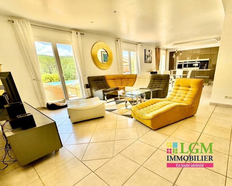 Villa - 206 m² - 6 pièces