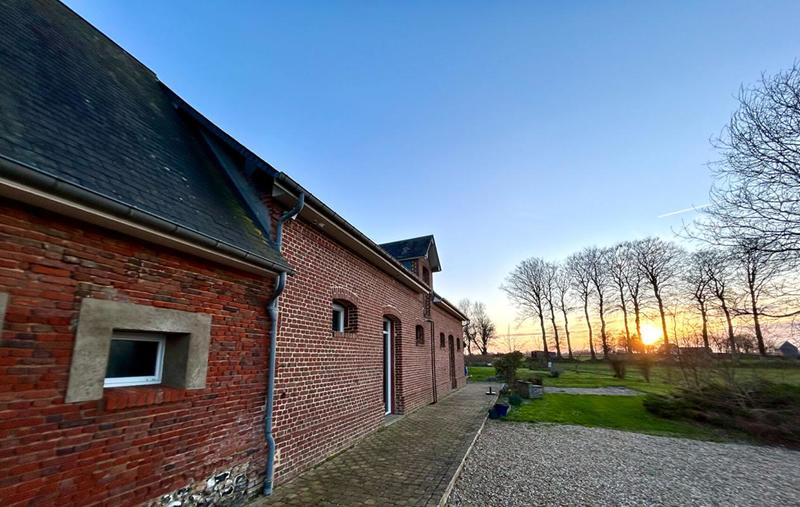 Maison - 230 m² - 8 pièces