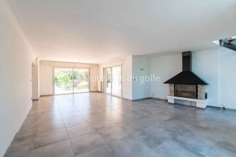 Maison - 309 m² - 9 pièces