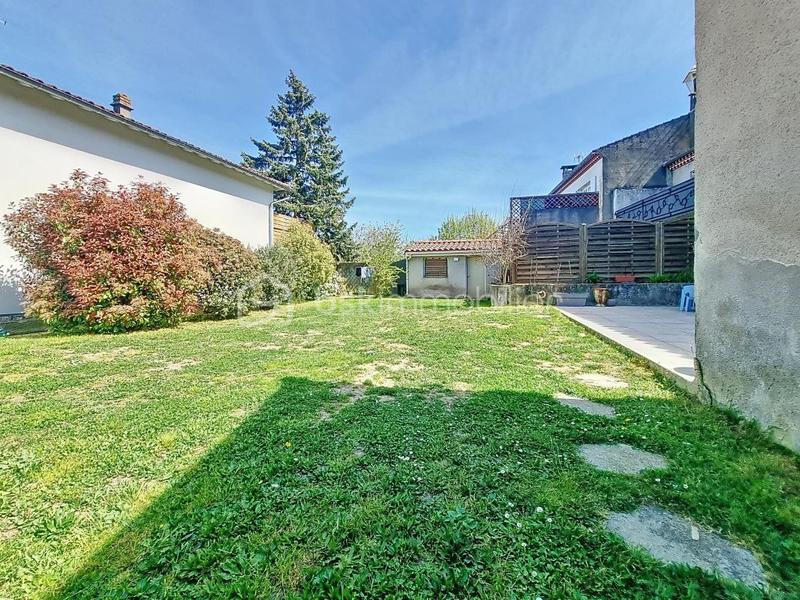 Maison - 200 m² - 7 pièces