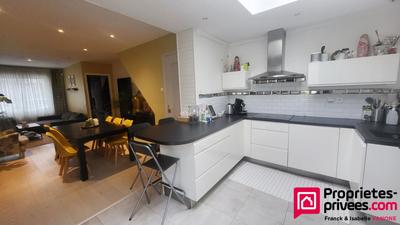 Maison - 105 m² - 5 pièces