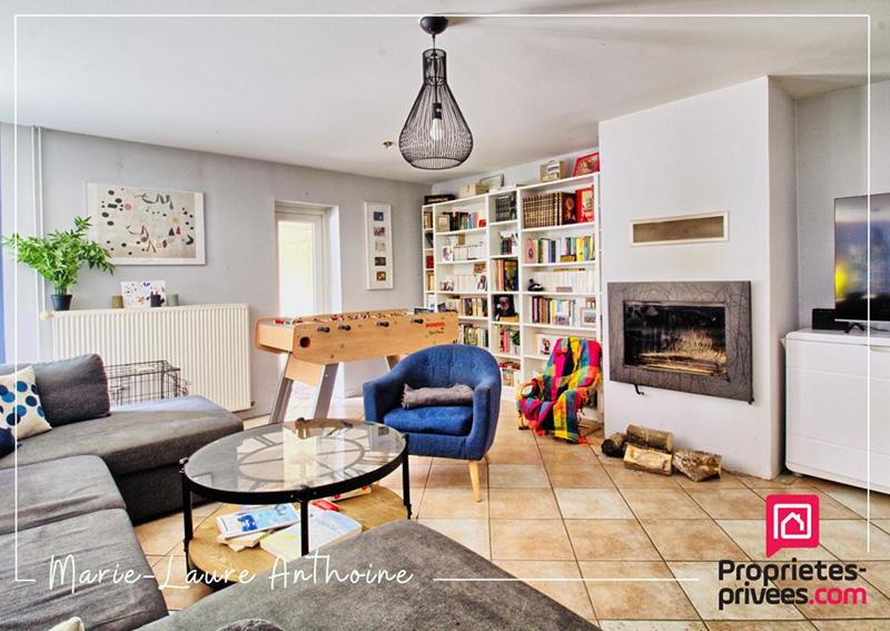 Maison - 182 m² - 8 pièces