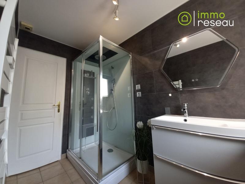 Maison - 147 m² - 6 pièces