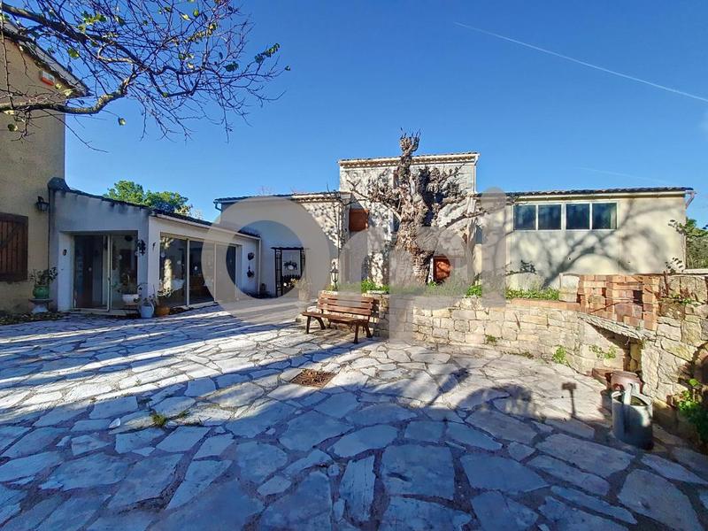 Corps de ferme - 177 m² - 6 pièces