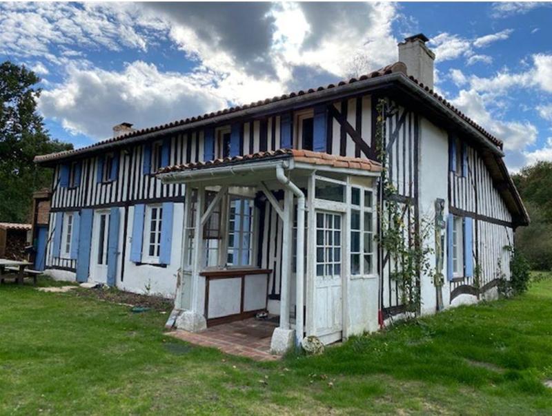 Maison - 240 m² - 10 pièces