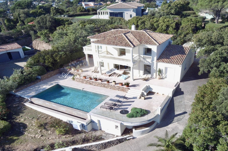 Villa - 200 m² - 5 pièces