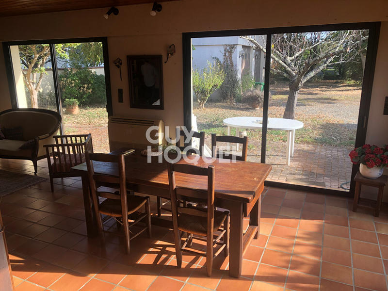 Maison - 210 m² - 7 pièces