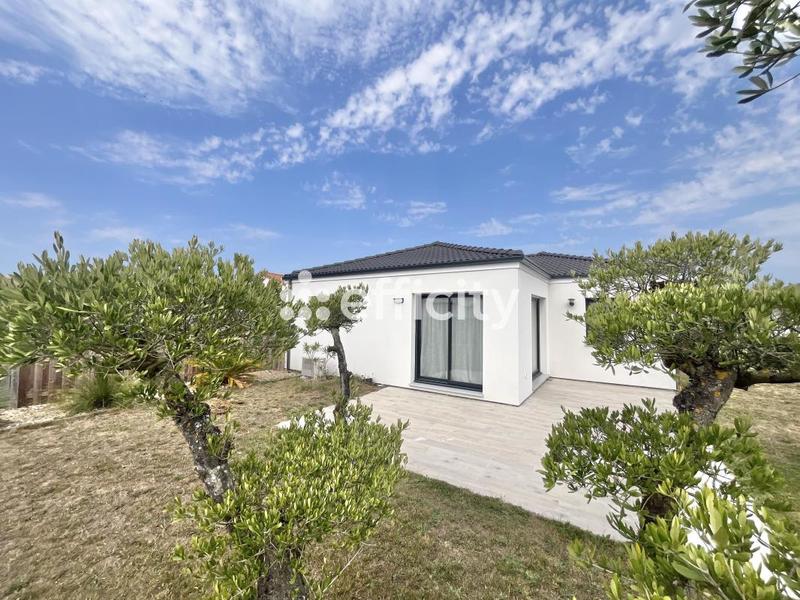 Maison - 90 m² - 5 pièces