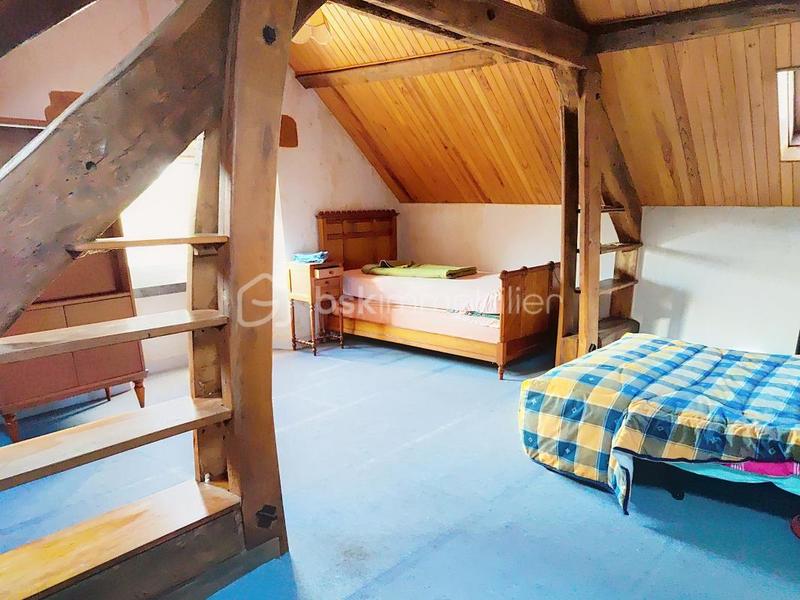 Demeure - 98 m² - 17 pièces