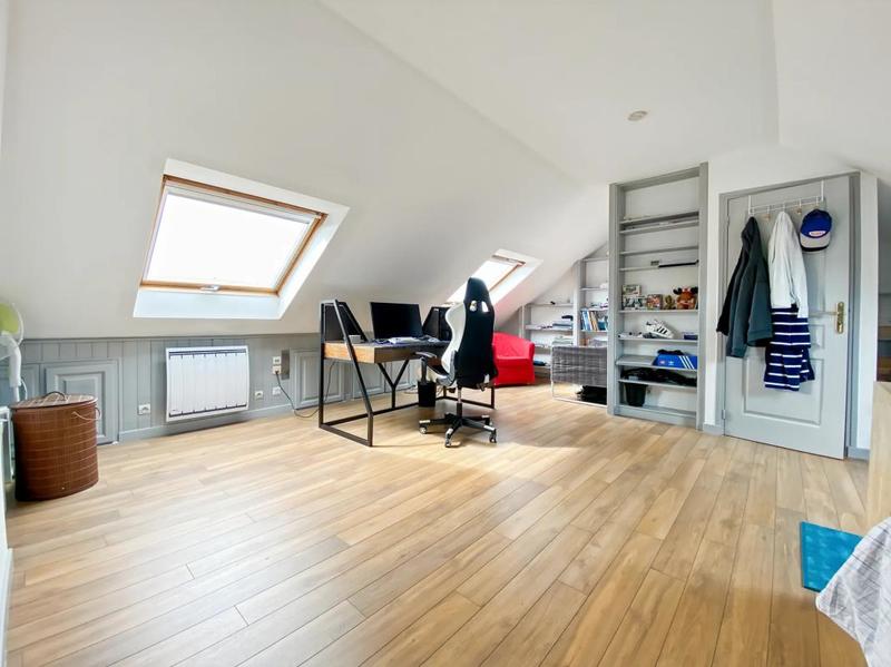 Maison - 141 m² - 7 pièces