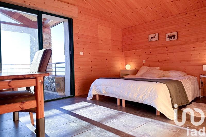 Châlet - 343 m² - 15 pièces