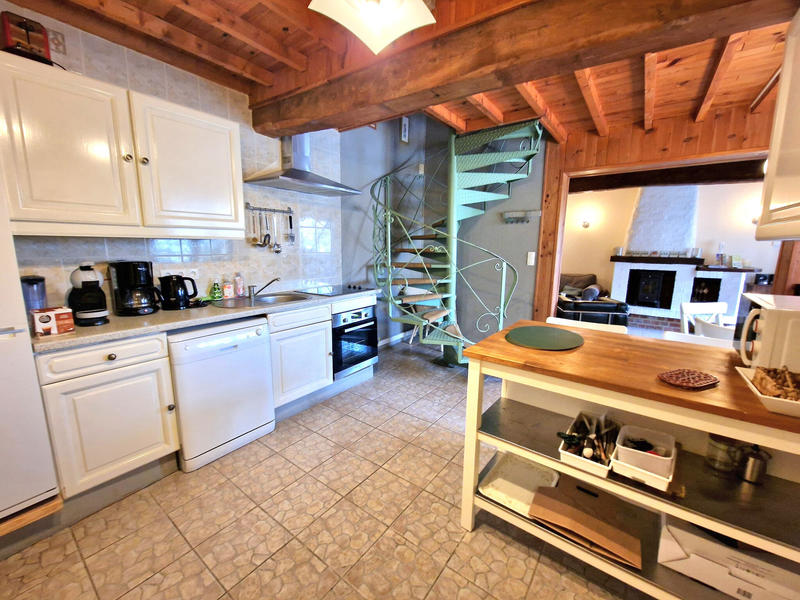 Maison - 196 m² - 8 pièces