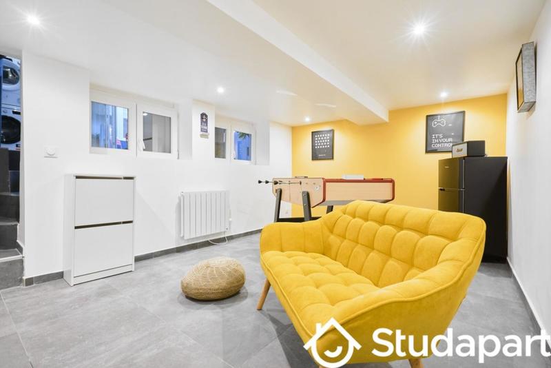 Chambre - 13 m² - 1 pièce