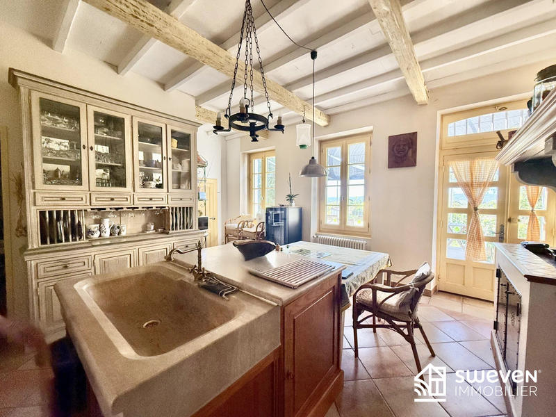 Maison ancienne - 409 m² - 17 pièces