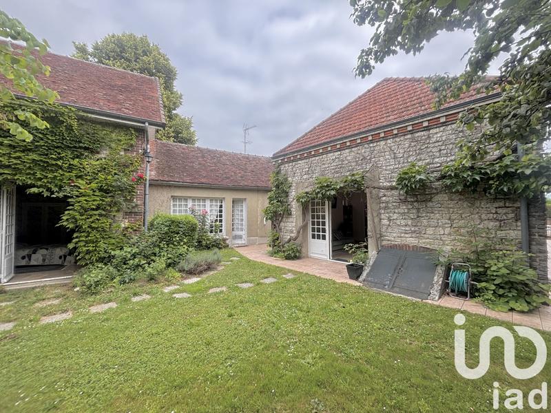 Maison - 210 m² - 9 pièces