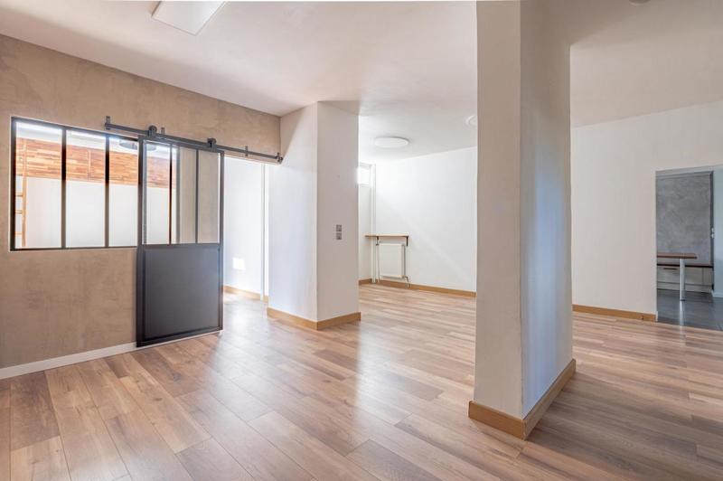 Loft - 107 m² - 5 pièces