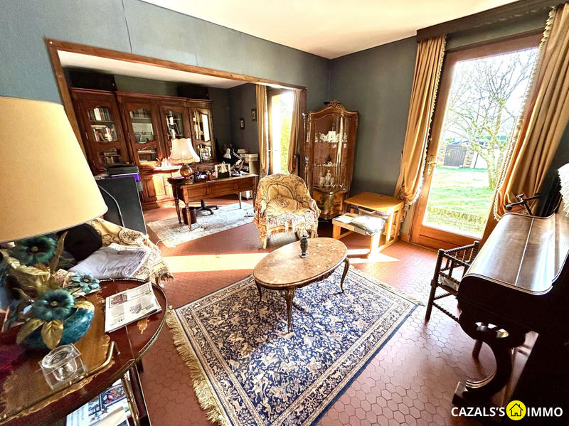 Maison traditionnelle - 180 m² - 7 pièces