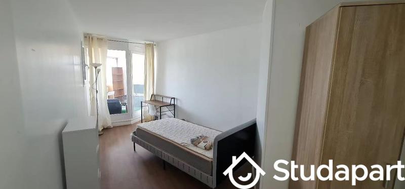 Chambre - 10 m² - 1 pièce