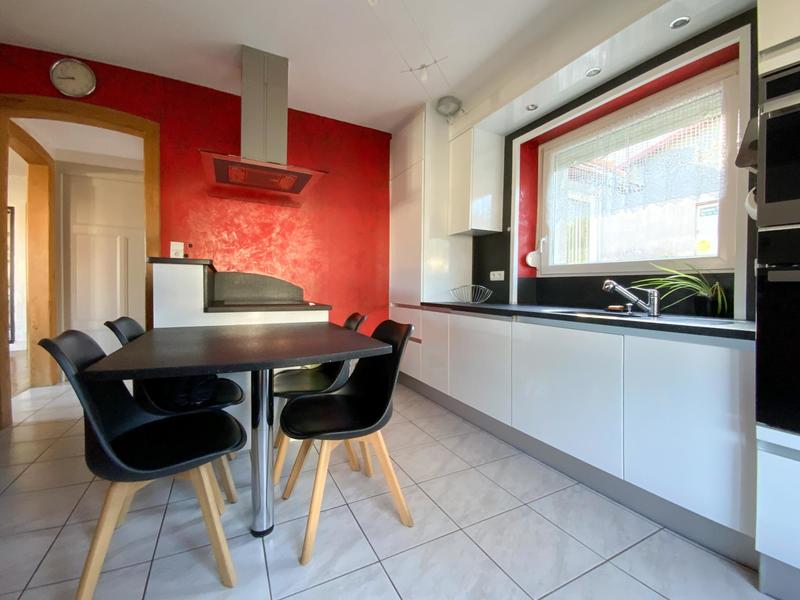 Maison - 179 m² - 9 pièces