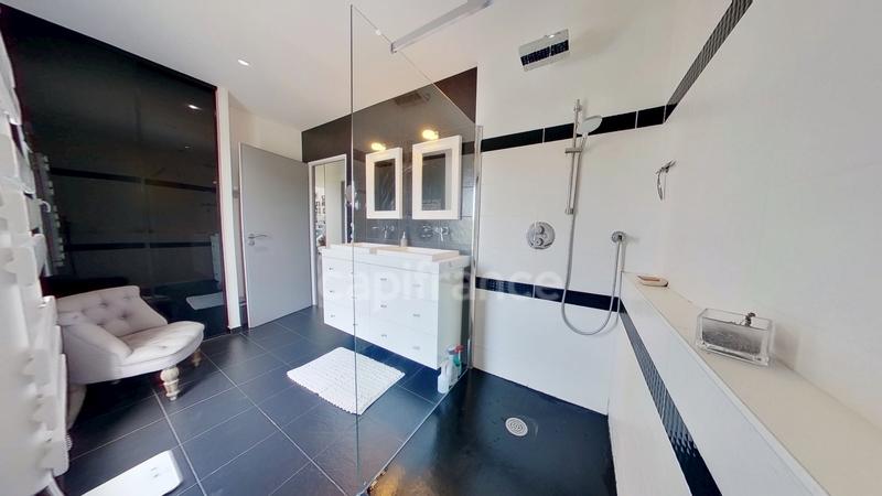 Villa - 160 m² - 5 pièces